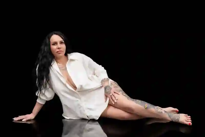sexy escort Chiara Sexy Escort Girl in TALLINN offering a massage and sex date, find your sex dreams with Chiara Sexy Escort Girl