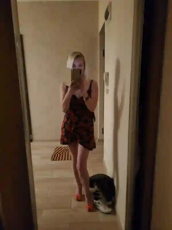 sexy escort Лиза in TALLINN offering a massage and sex date, find your sex dreams with Лиза