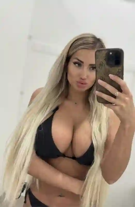 sexy escort Elvira Escort in NARVA offering a massage and sex date, find your sex dreams with Elvira Escort
